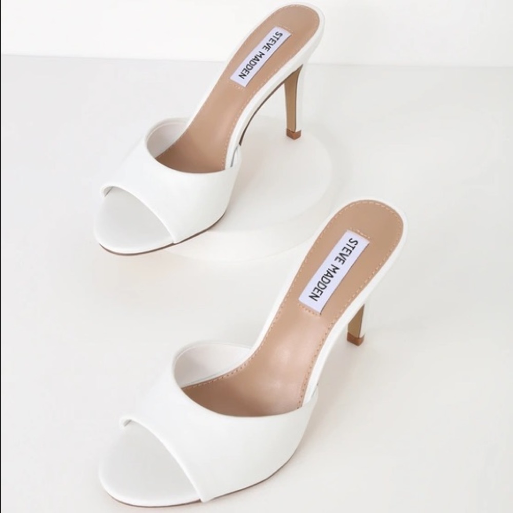 Steve Madden White Sandal Heel